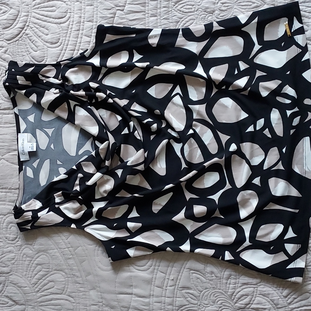 Calvin Klein PL Black/Tan Sleeveless Drop Front Blouse